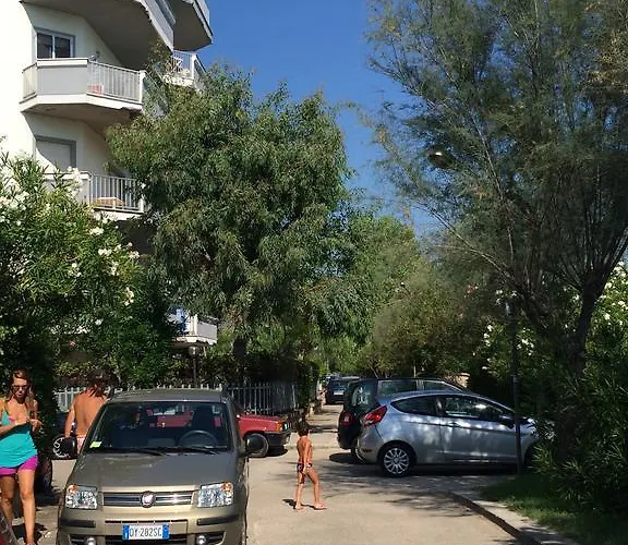 Praticamente Sulla Васто